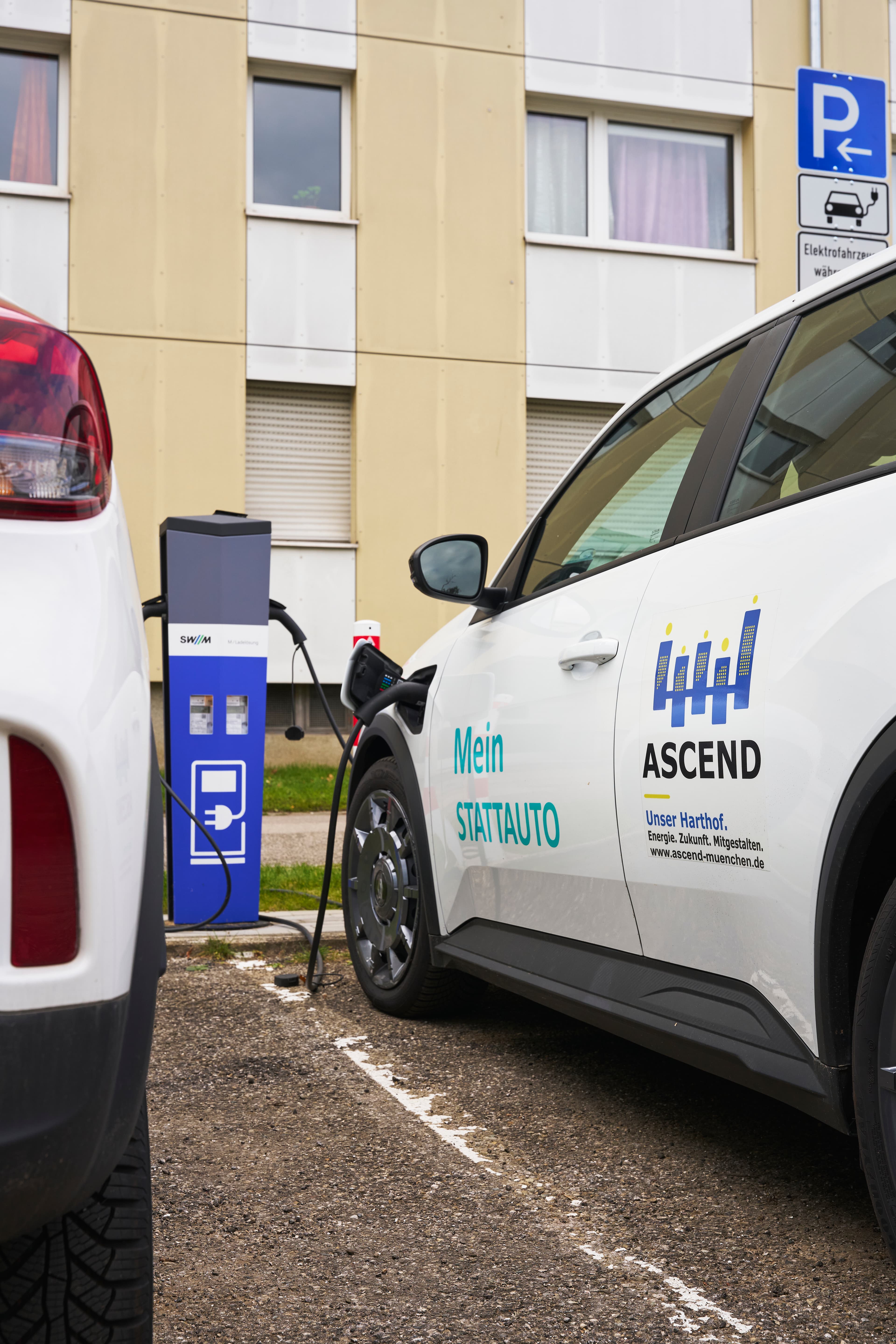 E-Mobilität: Lohnt es sich für mich? Ladeabend im Harthof